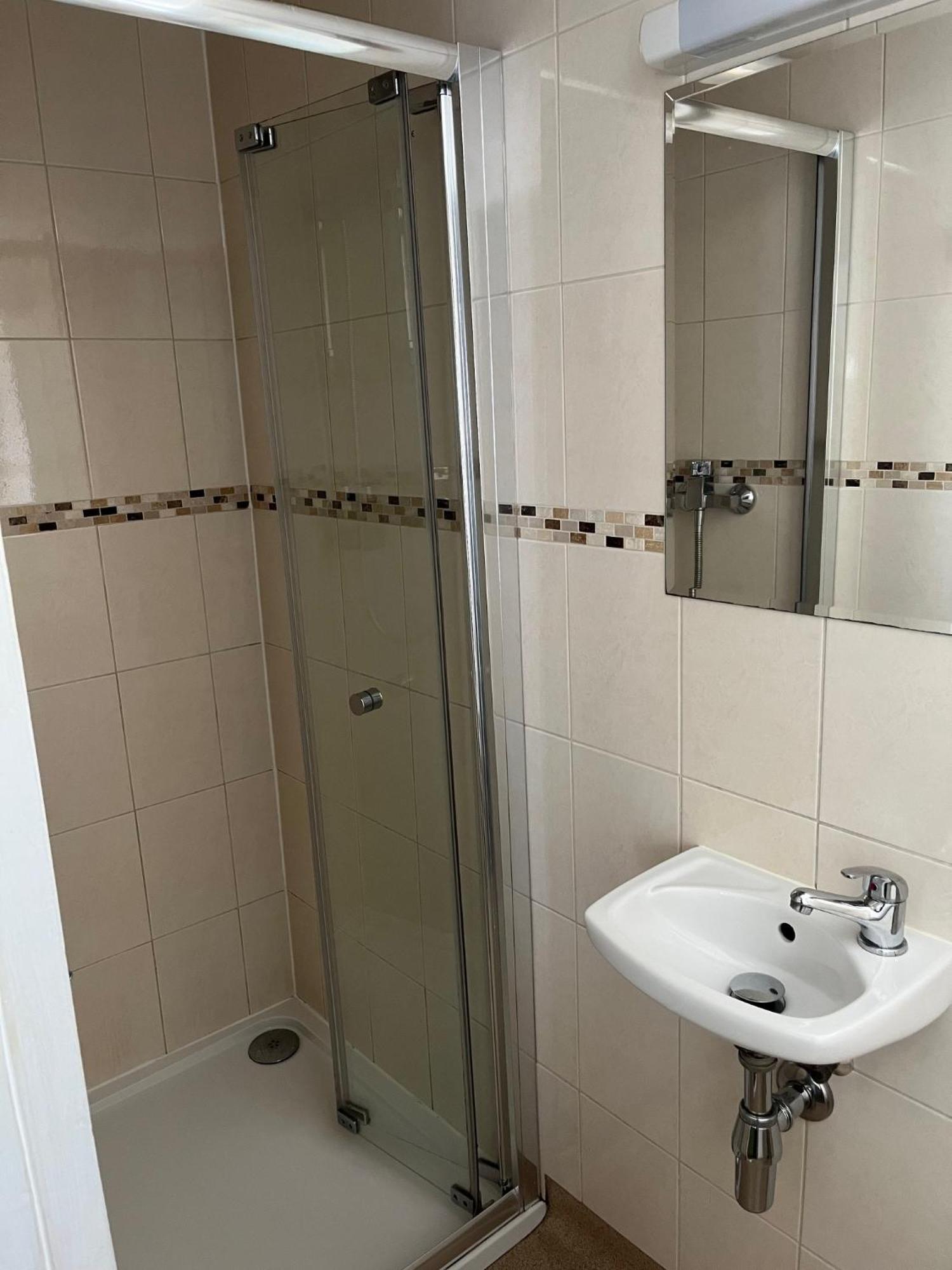 טנבי No: 1 The Esplanade Guest Accommodation. חדר תמונה
